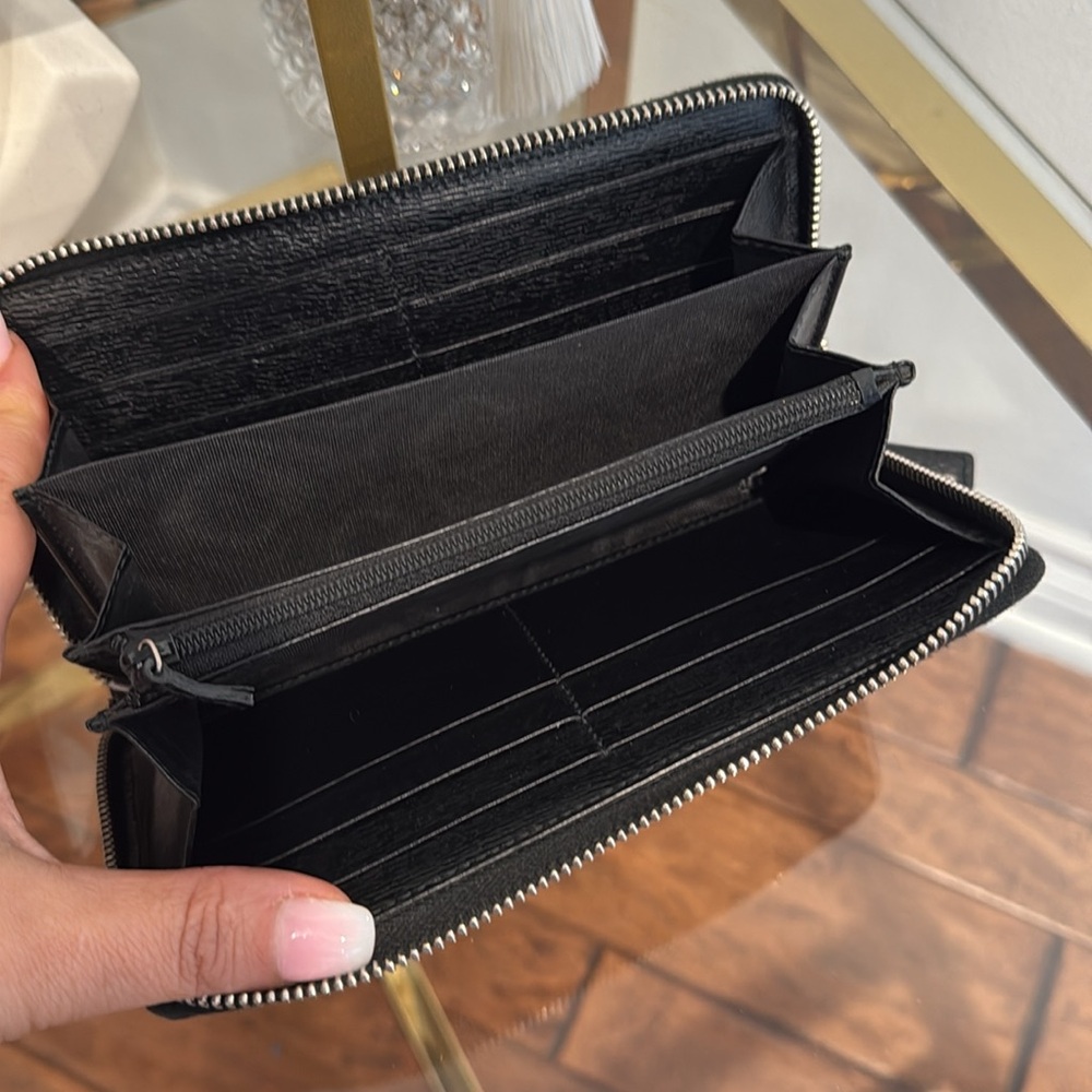 Gucci Interlocking G Logo Leather Continental Lon… - image 6